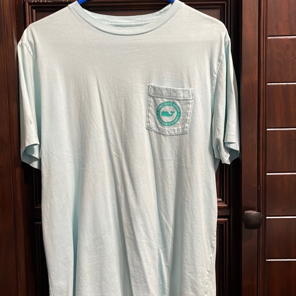 Vineyard Vines short sleeve men’s size M